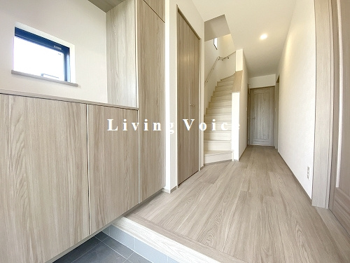 【仲介手数料０円】綾瀬市綾西5丁目　新築一戸建ての玄関|綾瀬市綾西5丁目　新築一戸建て