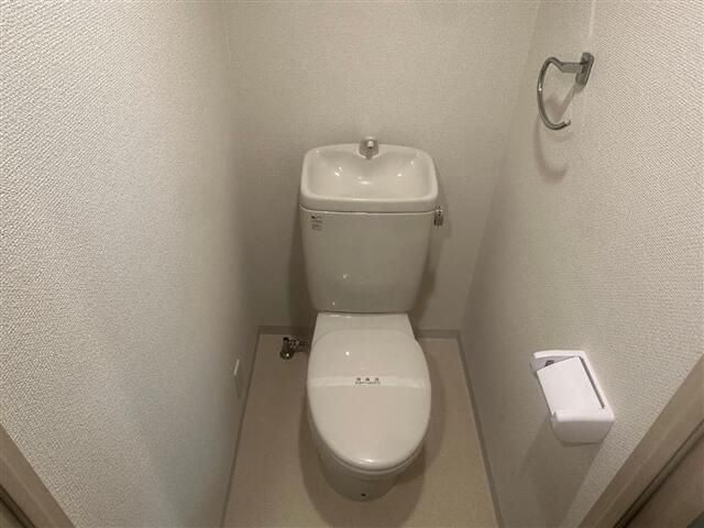 アヴィニティー東中野のトイレ