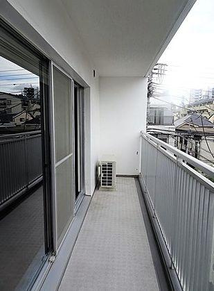 レジディア北新宿のバルコニー