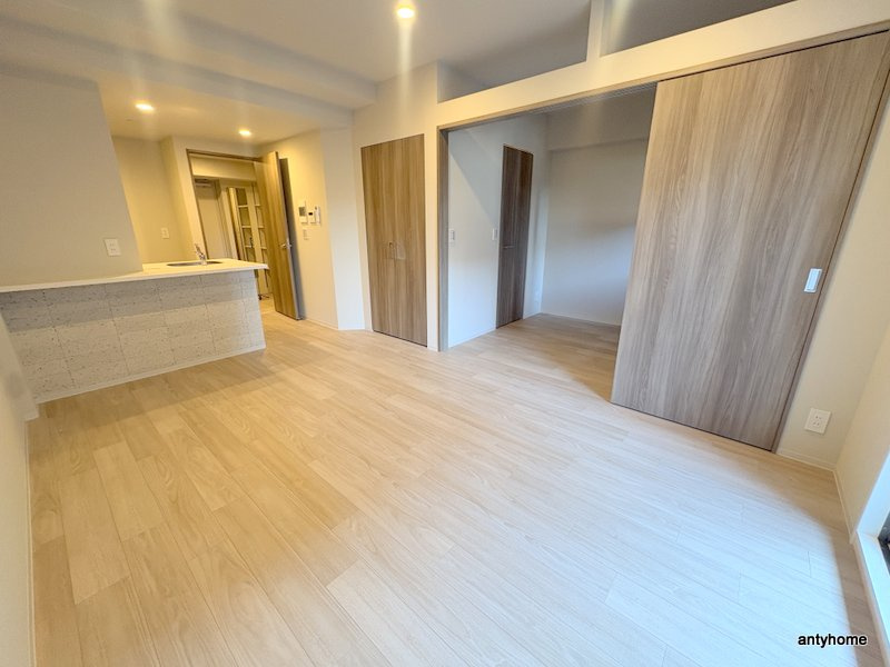 ミラージュパレス新梅田Cielo　仲介手数料無料の居間・リビング