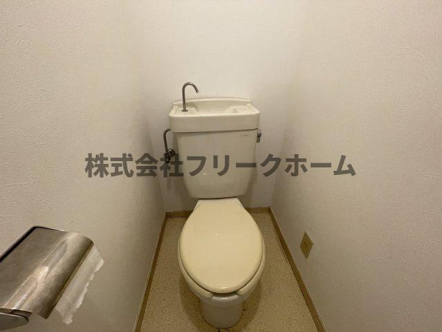 三鷹市牟礼４丁目の賃貸マンションのトイレ