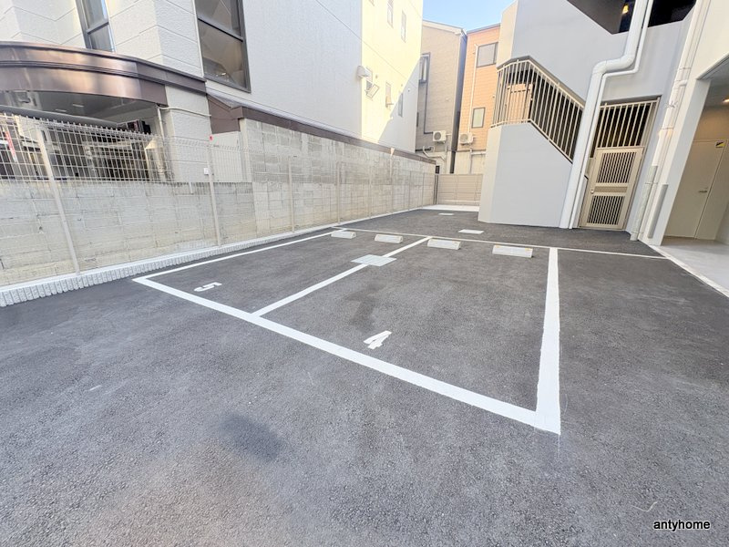 ミラージュパレス新梅田Cielo　仲介手数料無料の駐車場