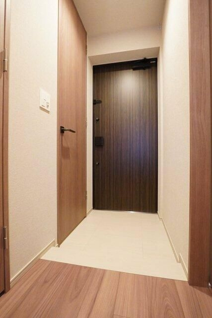 アトラス白金台レジデンスの玄関