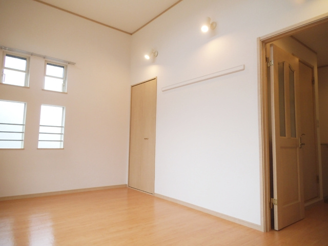 ヴィラージュ志伊Ⅱの居間・リビング|明るくお洒落なお部屋です！