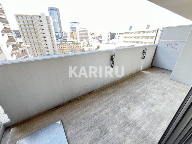 バロンドール京橋のバルコニー|暖かな日差しのふりそそぐバルコニー