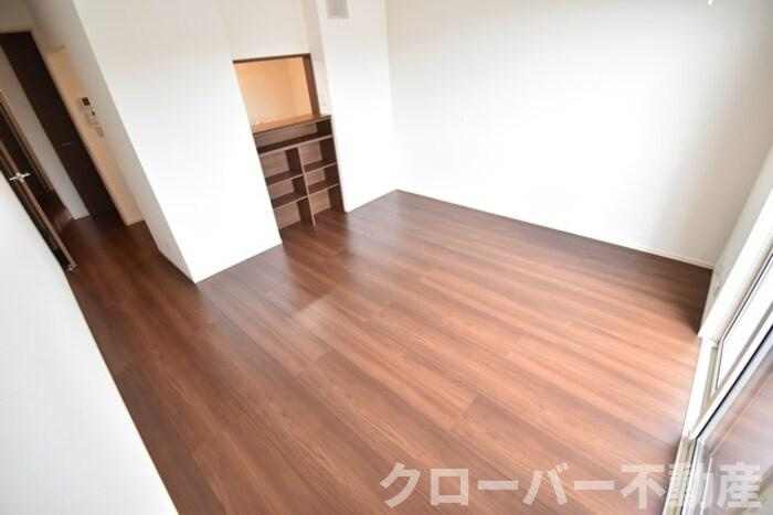 サンライズ豊益 築港町の居間・リビング|ＬＤＫ１２帖