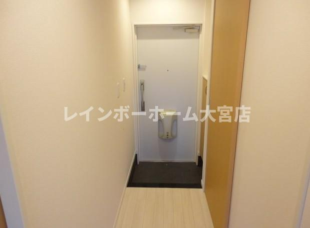 ベルグラース西大宮の玄関