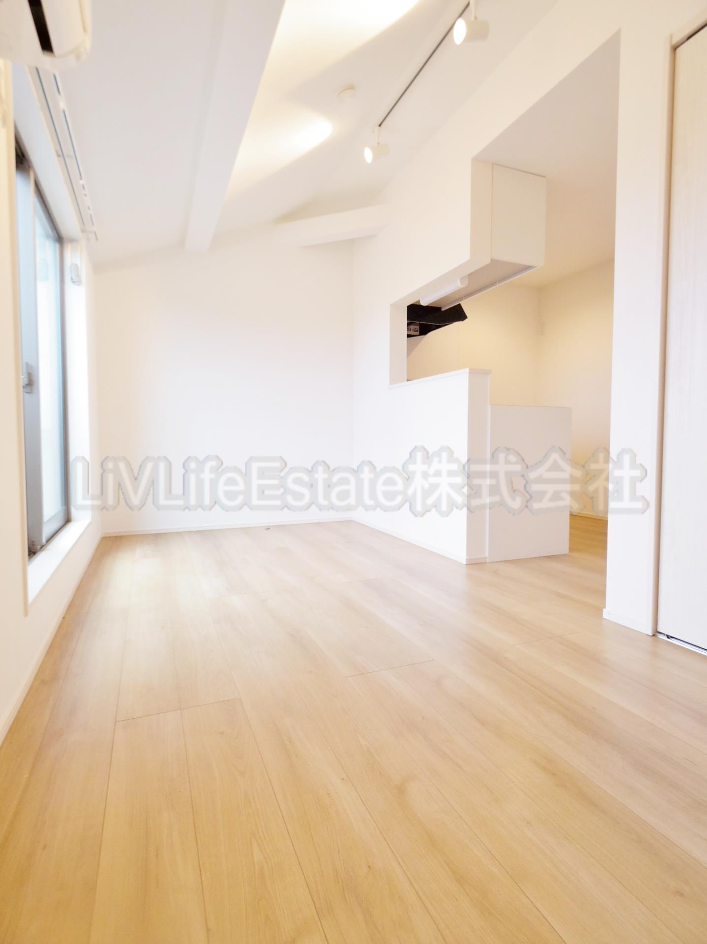 東村山市秋津町５丁目のアパートの洋室