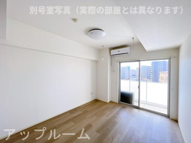 レジデンシア小牧駅前の居間・リビング
