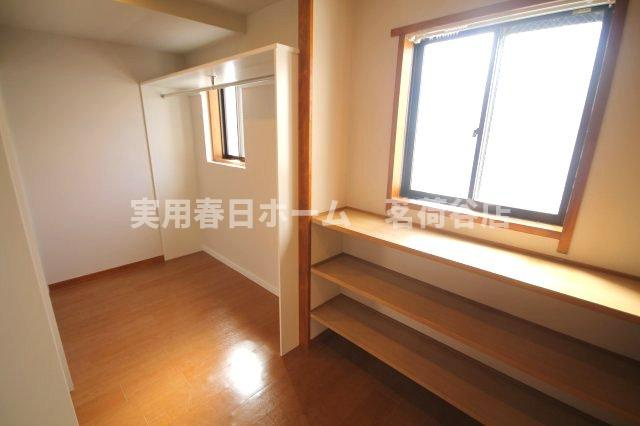 8.9帖洋室のウォークインクローゼットです