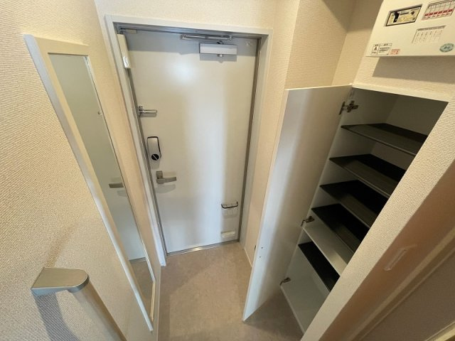 クレイノＭＡＫＩの玄関|設備・使用は号室により異なる為、現況を優先致します