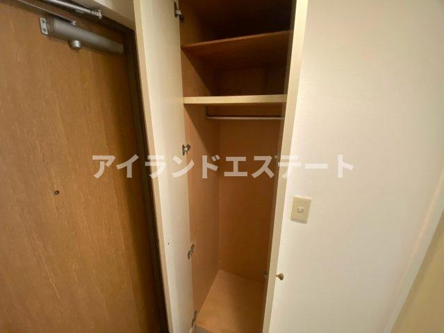 LANAI　COMFORT　15　南向き　2面採光　オートロックの収納
