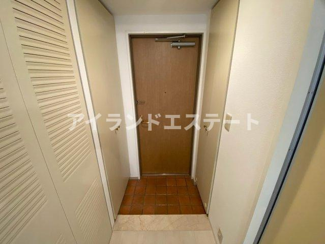 LANAI　COMFORT　15　南向き　2面採光　オートロックの玄関