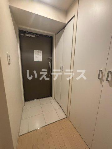 レジディア神戸磯上の玄関