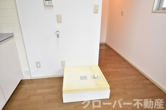 ピュアハイツ生野の設備|室内洗濯機置場