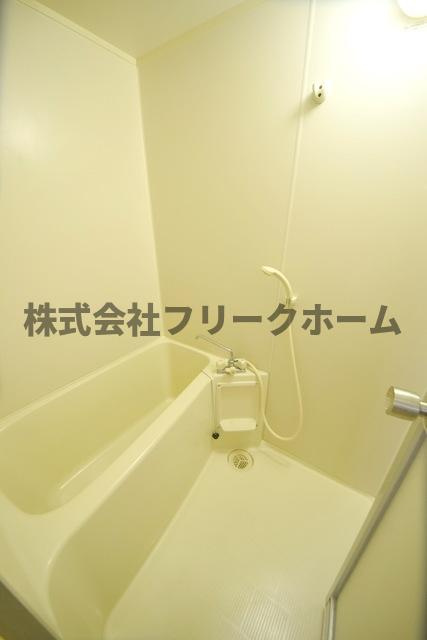 三鷹市下連雀３丁目の賃貸マンションの浴室