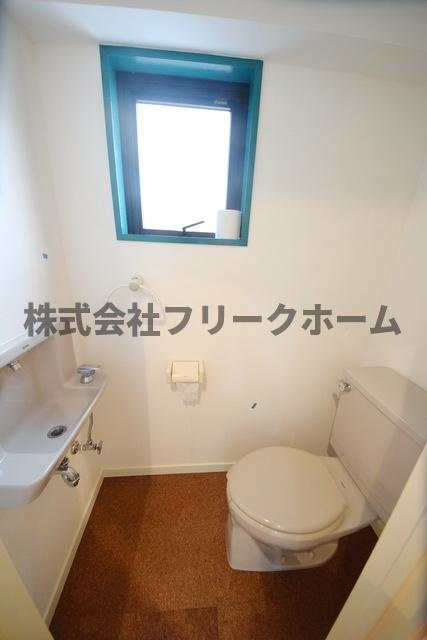 三鷹市下連雀３丁目の賃貸マンションのトイレ
