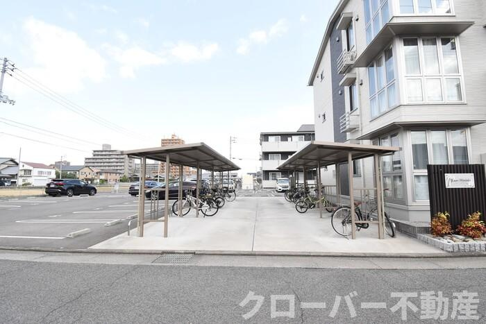 ラナ マラキ B棟のその他共用部分|駐輪場