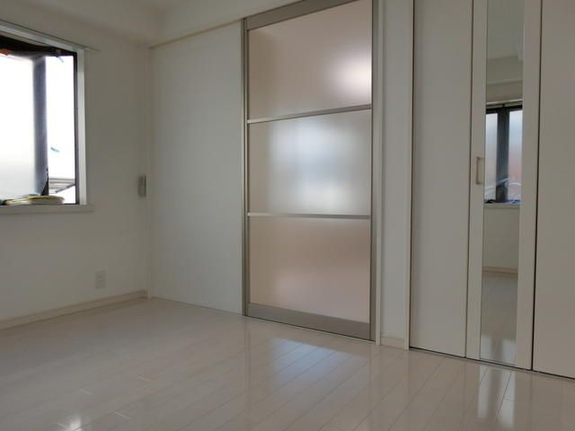 ＪＮビルの寝室