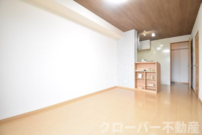 リバーサイド マロニエの居間・リビング|ＬＤＫ１０．９帖