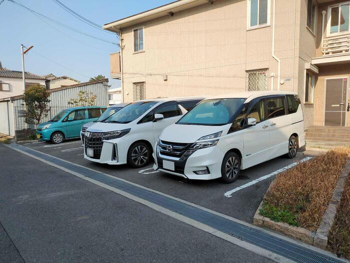 松籟軒の駐車場