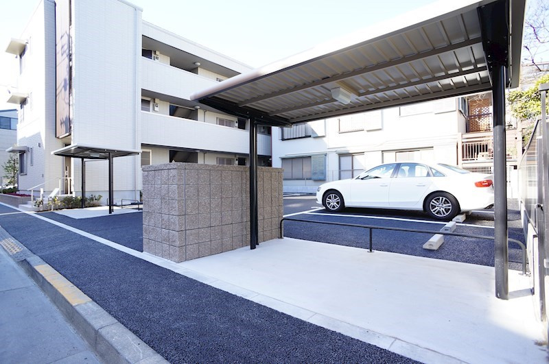 江戸川区平井４丁目の賃貸マンションの外観|自転車置き場は2ヶ所♪