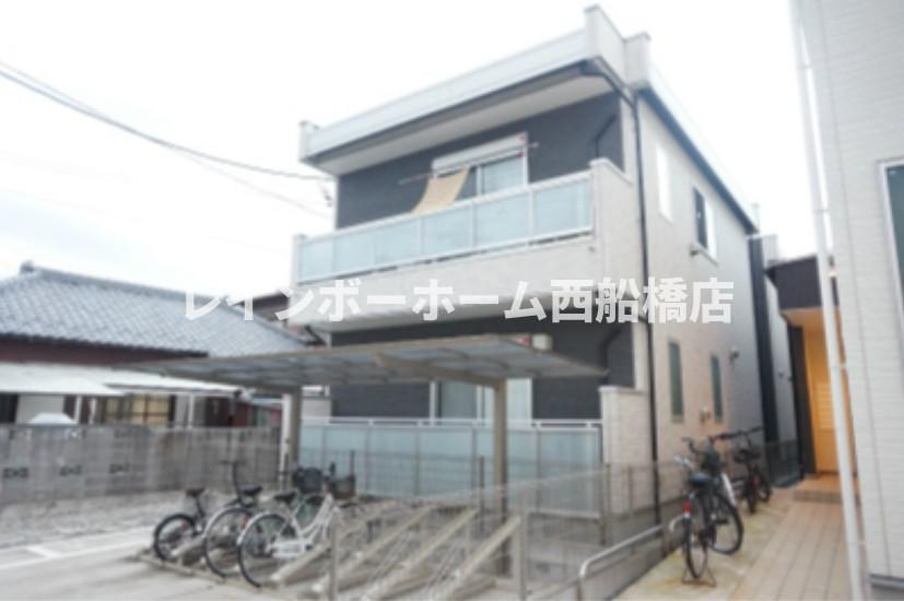 千葉市花見川区検見川町３丁目のアパートの外観