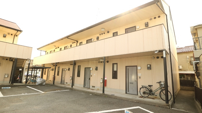 ハイツ花のこみちB棟の外観