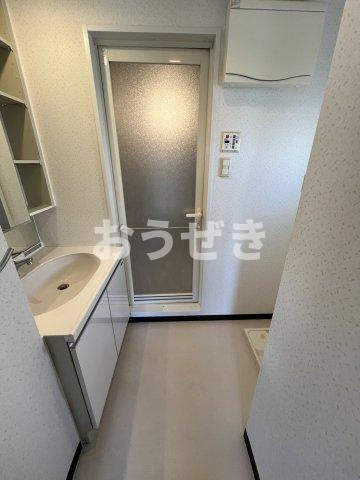 フレックスタワー横浜野毛の玄関|※同仕様参考写真