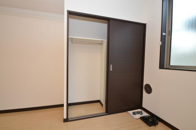 直方市大字感田のアパートの収納