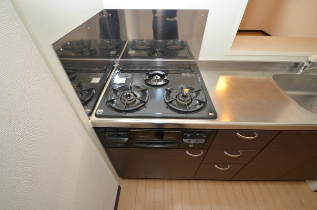 直方市大字感田のアパートのキッチン