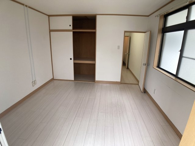 ヴィラ夢野の内装|オール洋室タイプのお部屋です