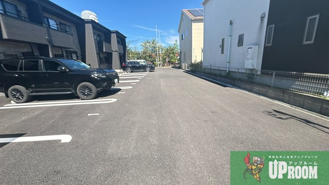 ユイマールの駐車場