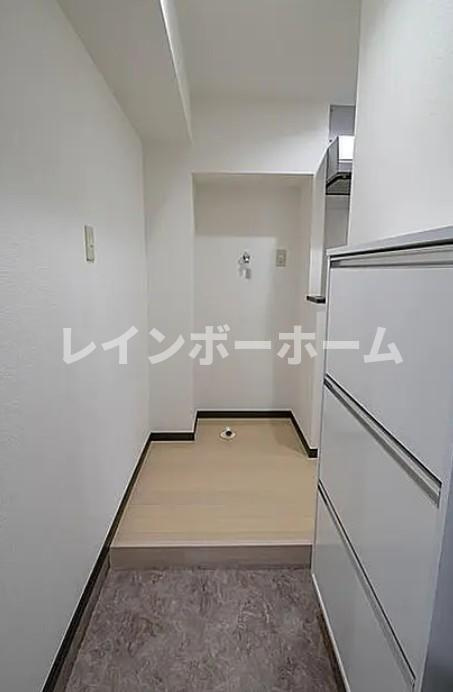 ジェラトーニ浦安の玄関|※別部屋参照写真となります。
