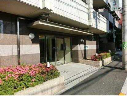 豊島区巣鴨４丁目の賃貸マンションのエントランス