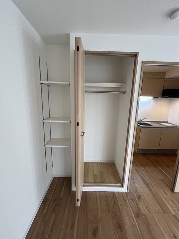 尼崎市御園１丁目の賃貸マンションの収納