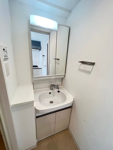 大阪市西淀川区柏里１丁目の賃貸マンションの独立洗面台|独立洗面台、朝の身支度には欠かせません