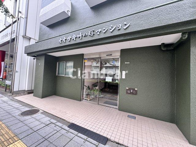 オオサキ竹の塚マンションのエントランス|ドキドキの新生活も、安心してスタート。ぴったりの住まいを見つけませんか？クランディアが一緒に住まい選びをサポートします‼　まずは、お気軽にお問合せください　＃クランディア