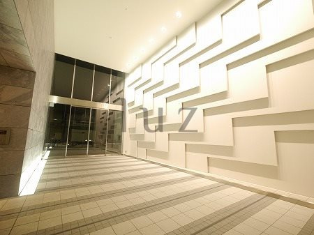 プレミスト横浜ポートサイドのエントランス