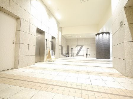 プレミスト横浜ポートサイドのロビー