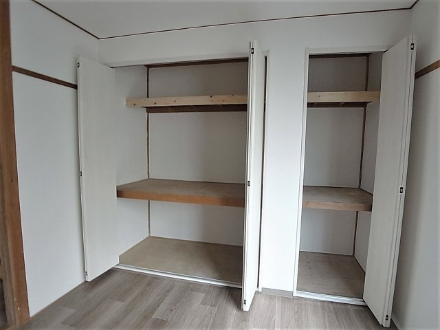 鈴蘭台東町５丁目戸建の収納|各部屋に大きな収納スペースを設けています