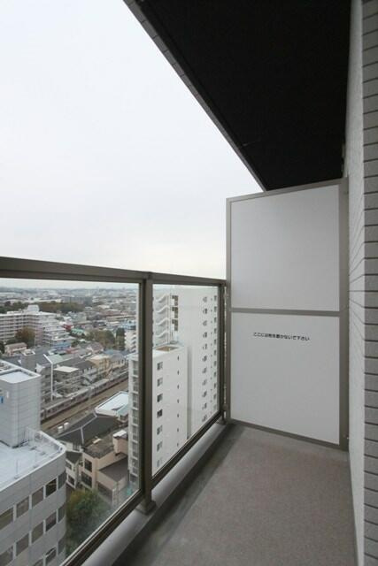 府中市寿町３丁目の賃貸マンションのバルコニー