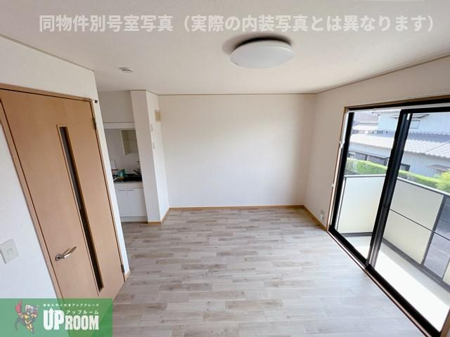 アヴェニュー小松寺 Ｂの居間・リビング