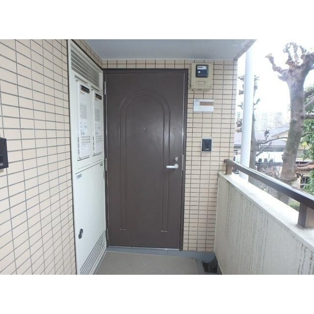 フレクション光が丘の玄関
