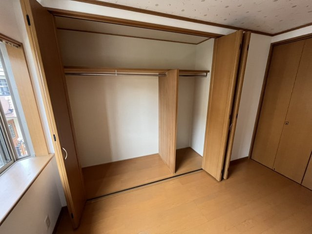 東大阪市布市町4丁目　戸建の収納|こまごまとしたものを収納できそうですね