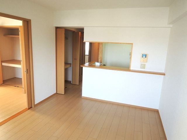 サンライズ桶川西の居間・リビング