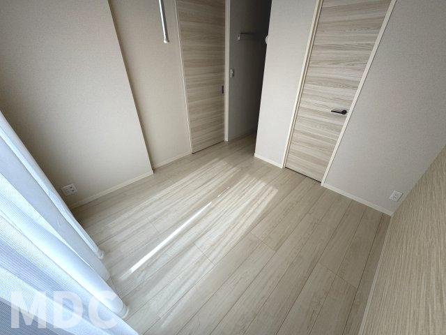 シャーメゾンプレミアス下助任【ＢＥＬＳ認証】の洋室