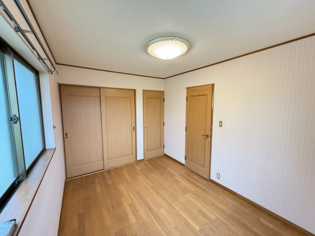 木津川台3丁目戸建の洋室