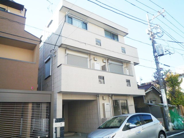 シェルコート三軒茶屋の外観