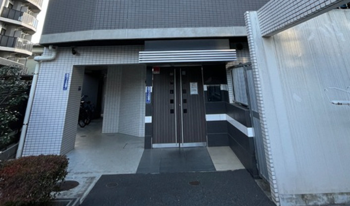 ＡＸＡＳ池袋本町のエントランス